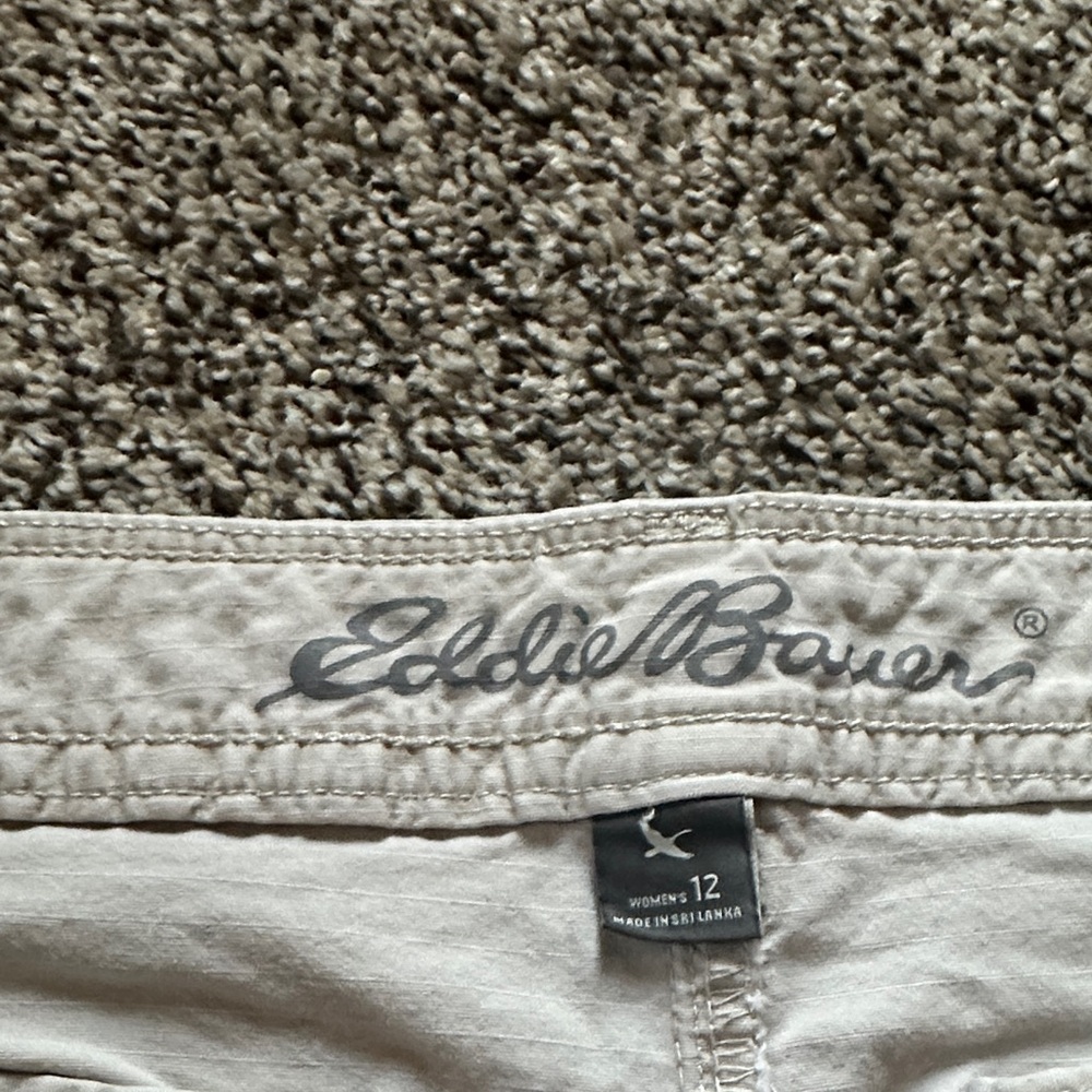 Eddie Bauer Casual Cargo Capri Pants Size 12 - Picture 2 of 6